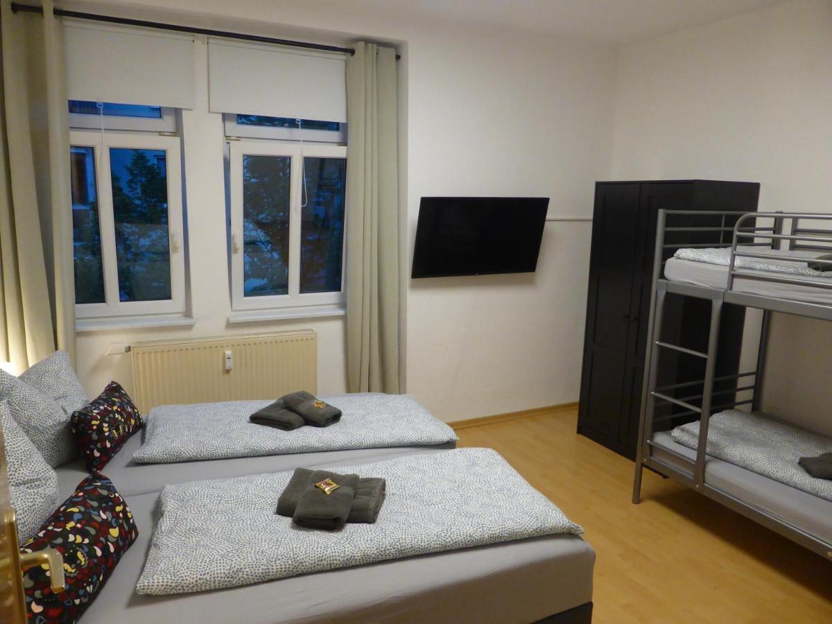 Jena City Apartment, Balkon, Sonnig, Wifi, Parkplaetze, Naehe Zentrum Bagian luar foto