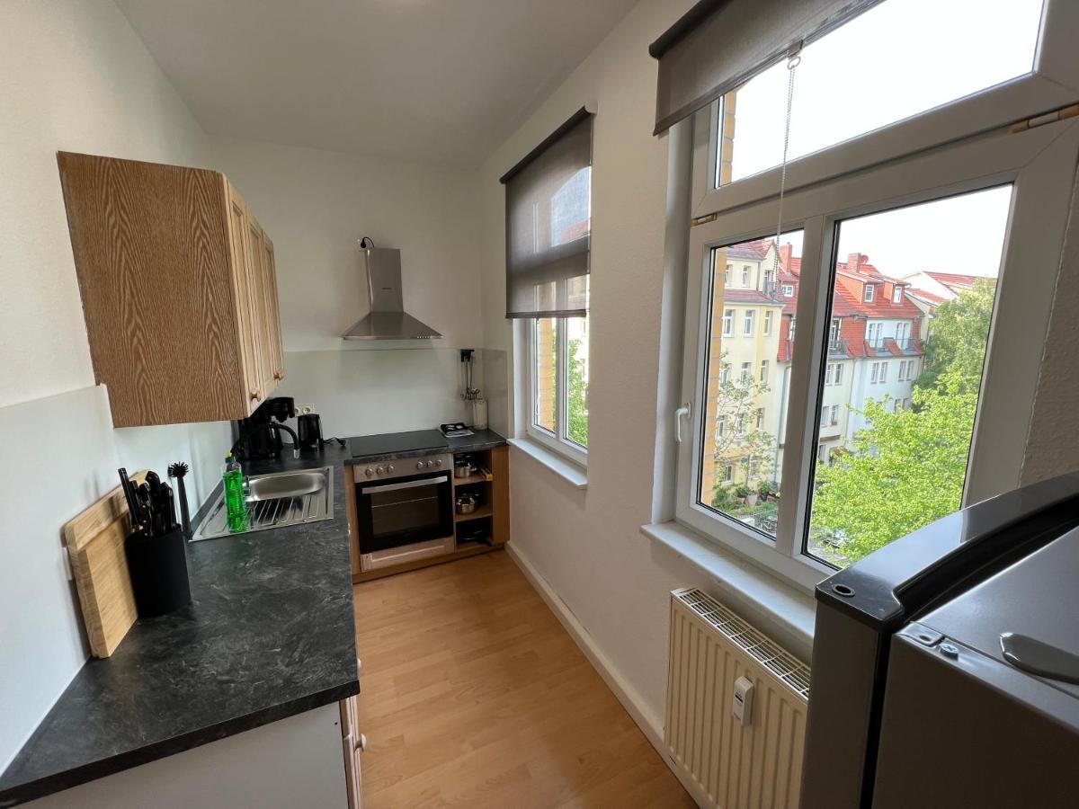 Jena City Apartment, Balkon, Sonnig, Wifi, Parkplaetze, Naehe Zentrum Bagian luar foto