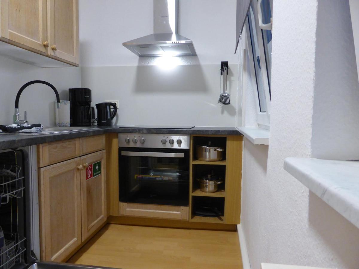 Jena City Apartment, Balkon, Sonnig, Wifi, Parkplaetze, Naehe Zentrum Bagian luar foto