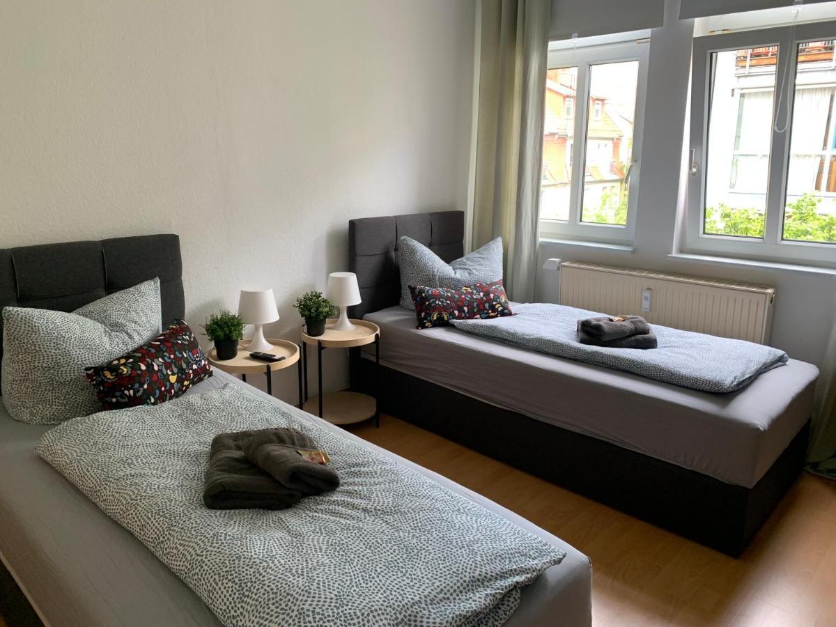 Jena City Apartment, Balkon, Sonnig, Wifi, Parkplaetze, Naehe Zentrum Bagian luar foto